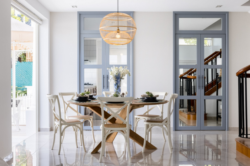 Cool colors in interiors, dining room by Haus Atelier in Holland Grove